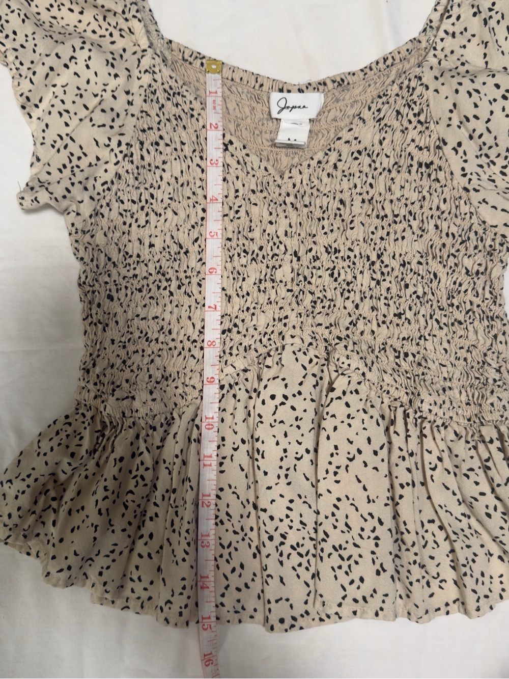 Jopna Women’s Leopard Print Cropped Blouse Flowy Sleeves Size Medium - Picture 3 of 4
